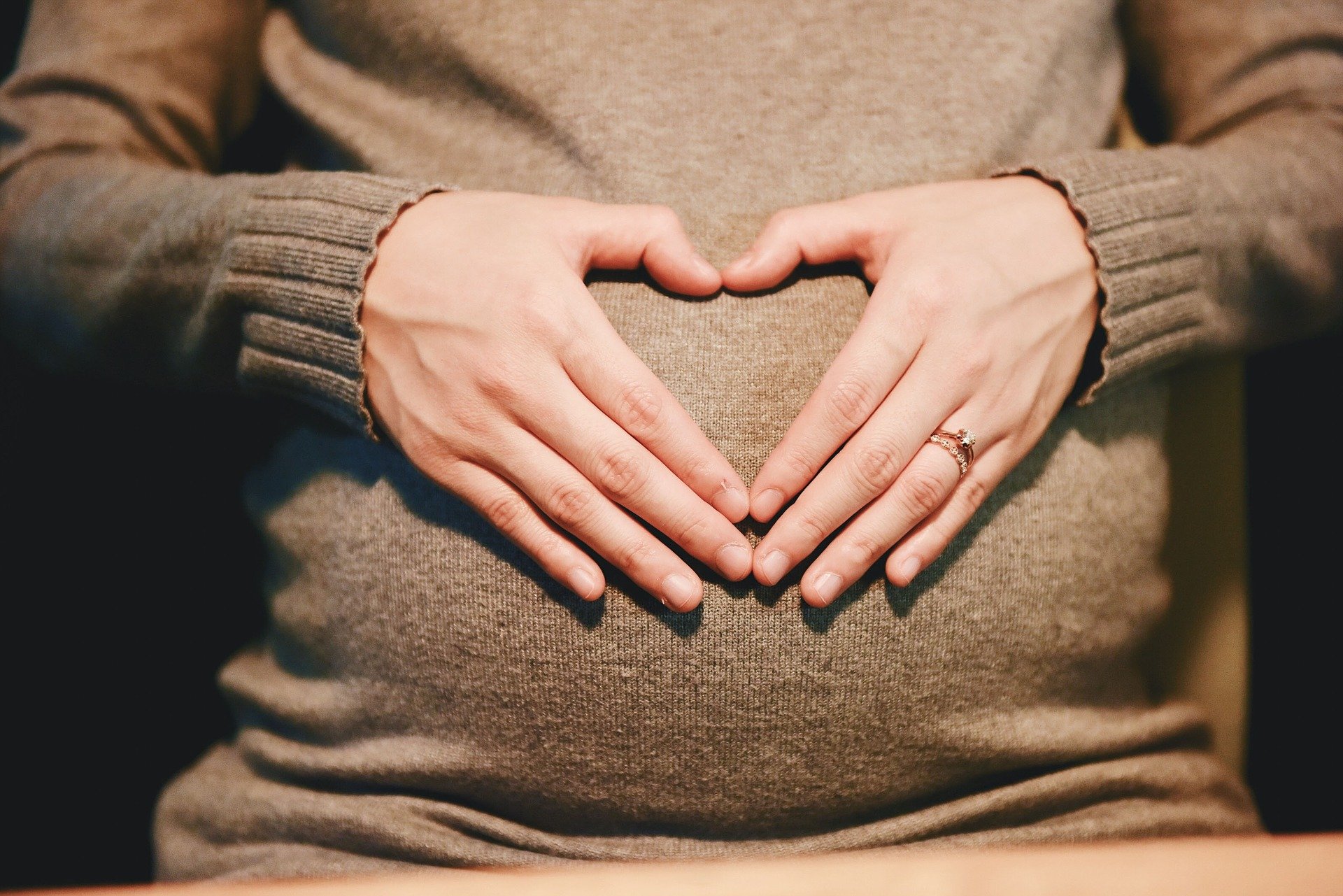 A Guide To the Best Crystals for Pregnancy and Fertility