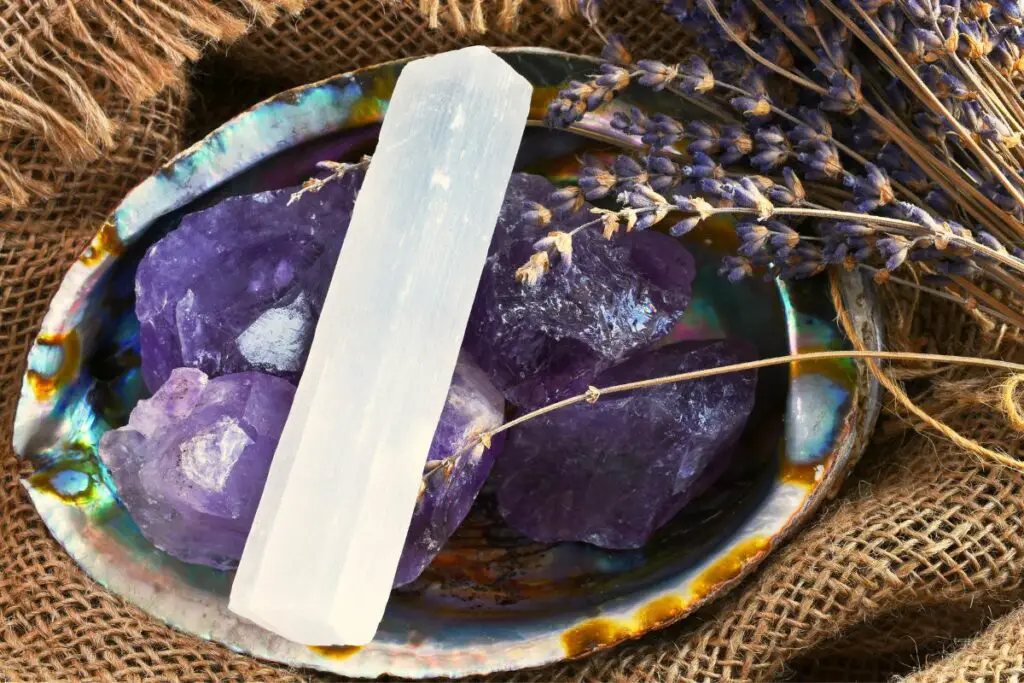 selenite to cleanse crystals