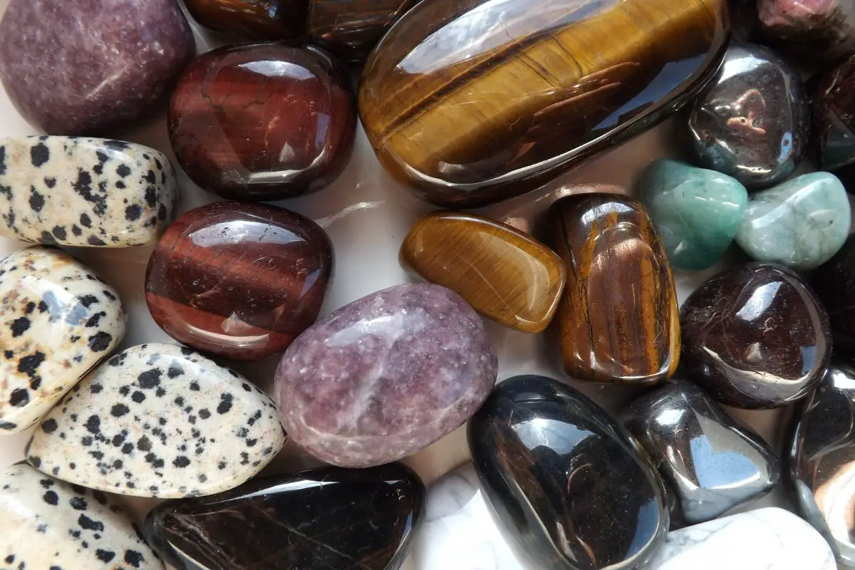 Crystals for Grounding and Protection