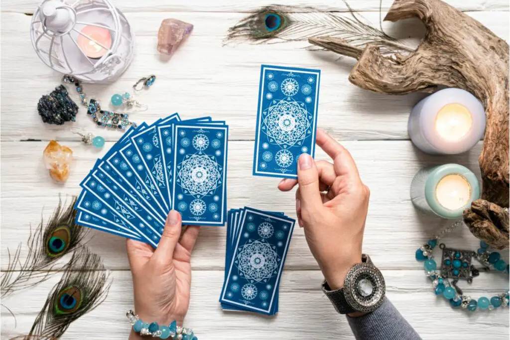how to do a new year tarot spread