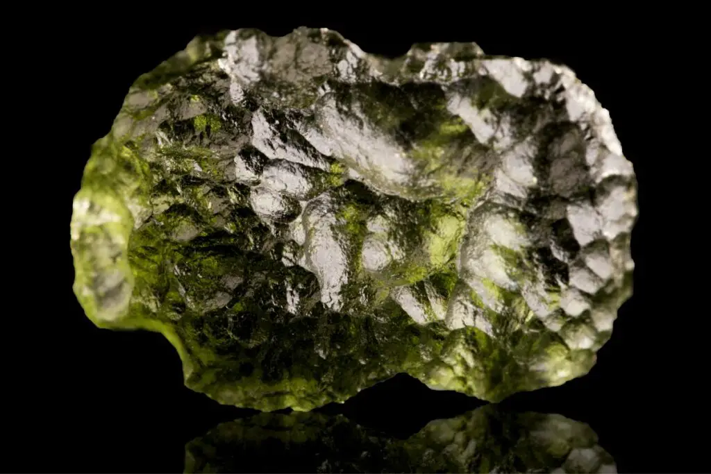 how to meditate with moldavite